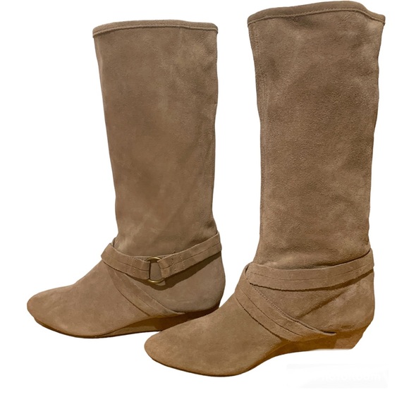 DKNYC Alina Wedge Heel Soft Suede Mid Calf Boots Taupe Size 8 NWT - Picture 14 of 14